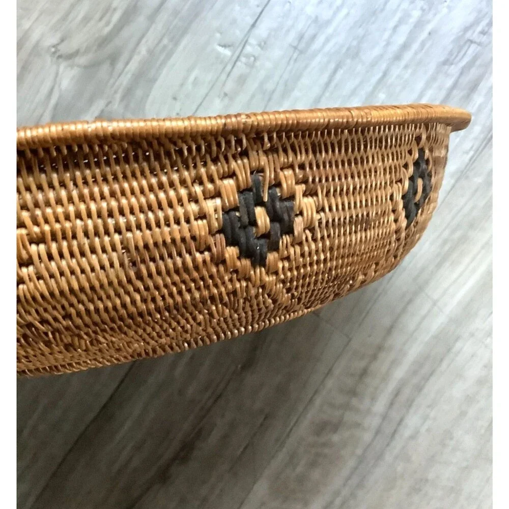 Vintage Basket Finely Woven Tenganan Balinese Indonesia 11.75”